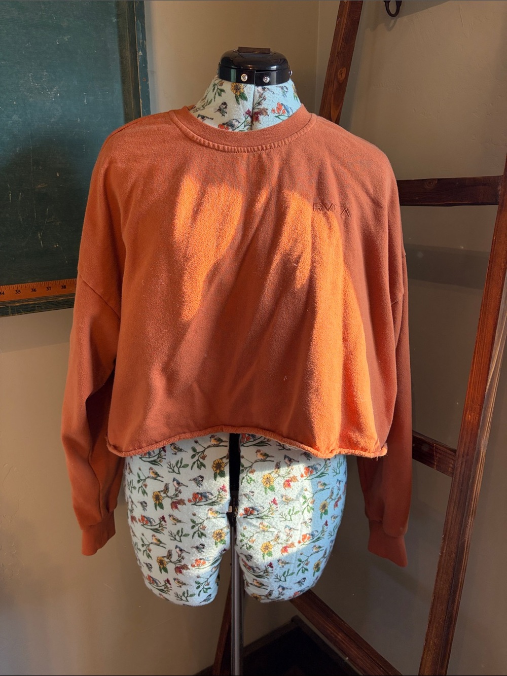 RVCA Cropped Sweatshirt in Rust Orange
